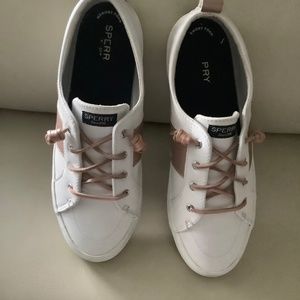 Sperry Size 11 white leather crest vibe sneaker
